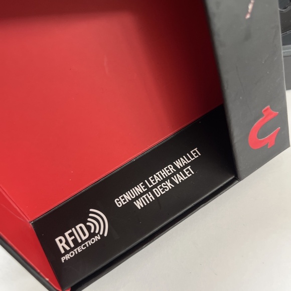 TRUE RELIGION Black Leather Bifold Wallet Red Logo Boxed RFID Gift for Men NWT - Picture 5 of 7